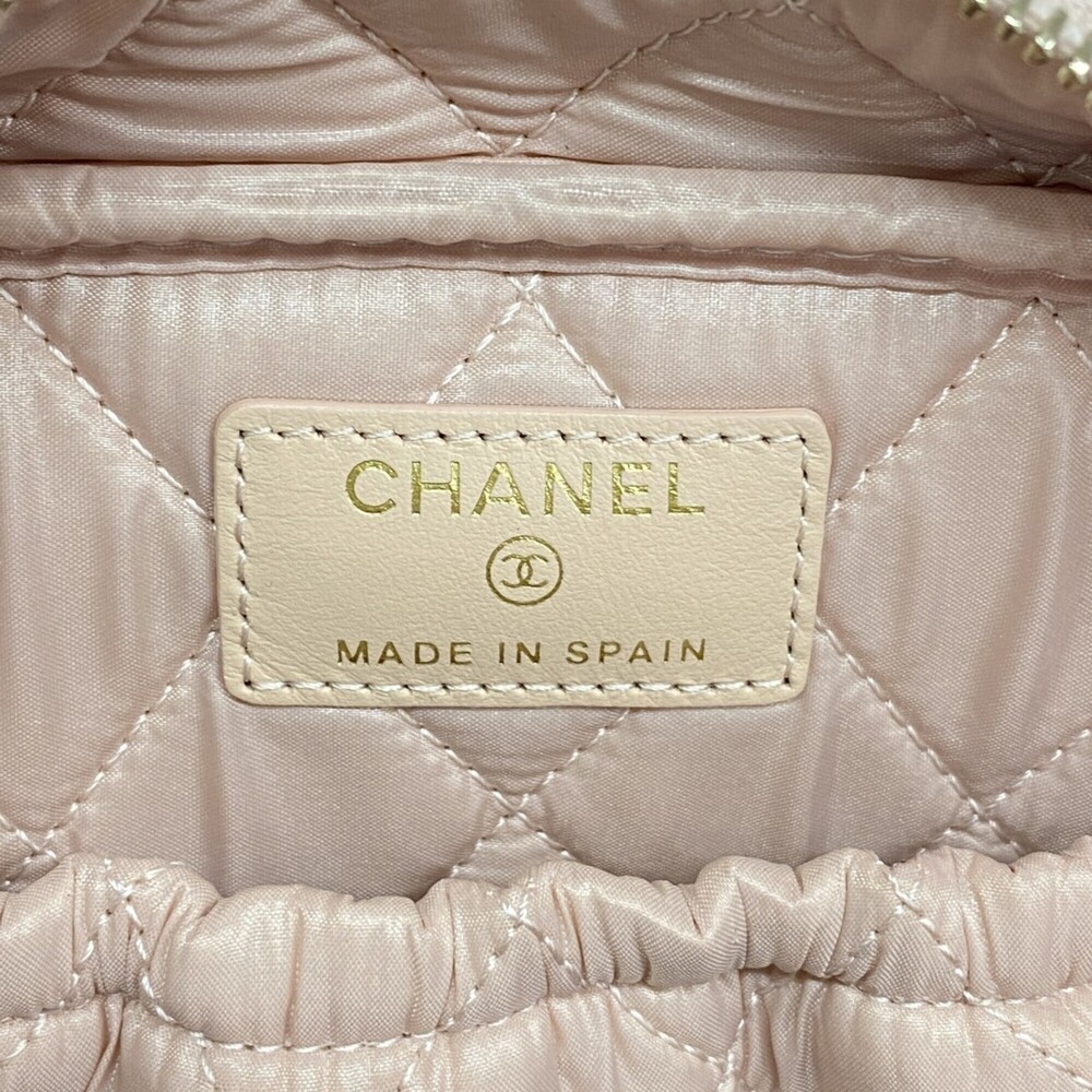 CHANEL Pink Caviar Leather Pouch - Picture 5 of 6
